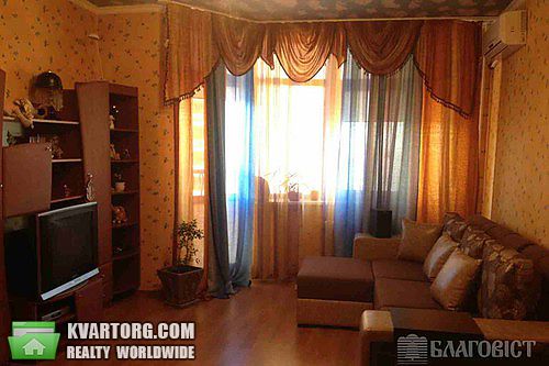 Sell 2-room apartment. Киев,  40-летия Октября просп — photo 1