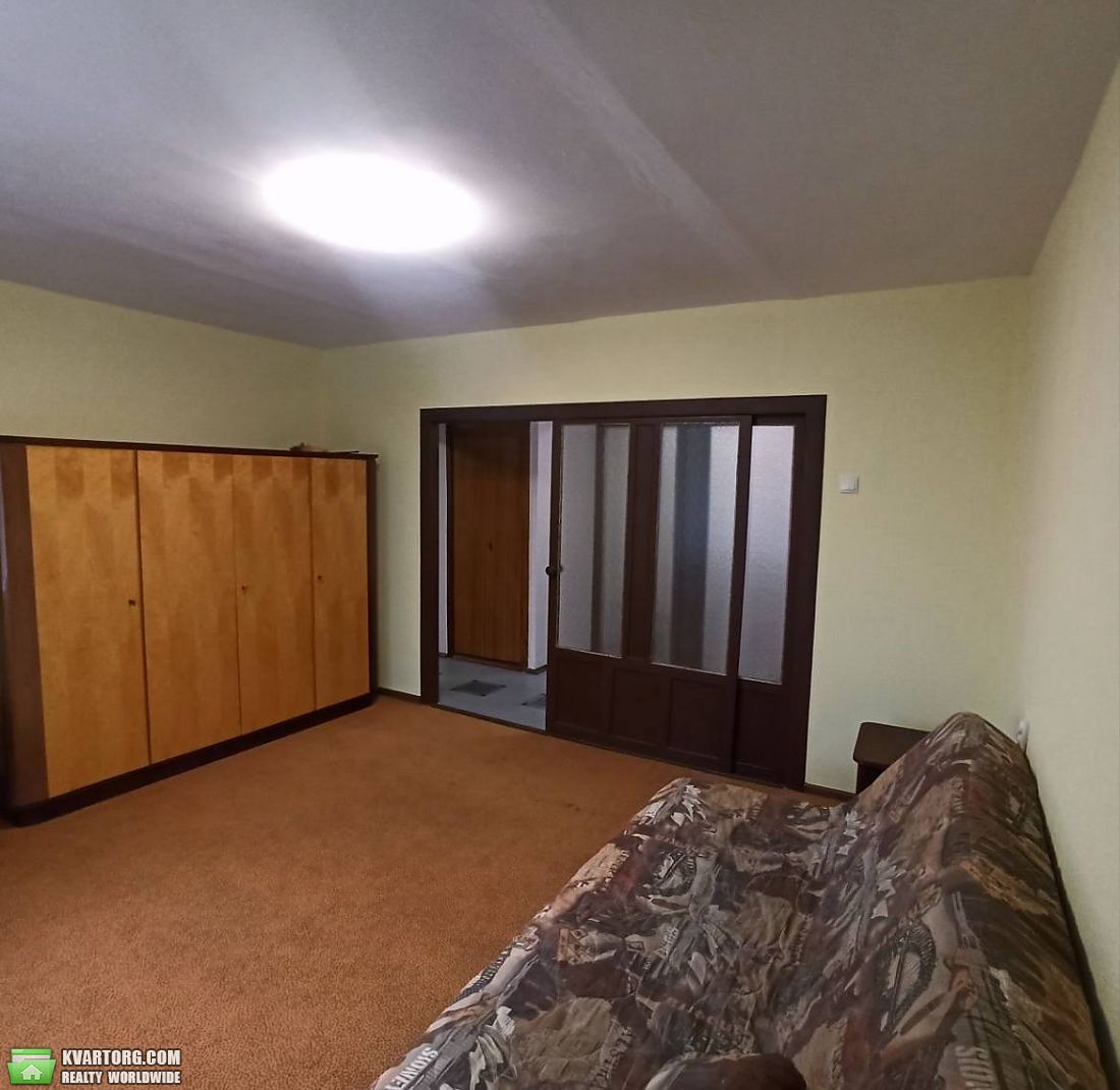 Rent out 2-room apartment. Киев,  Пражская — photo 6