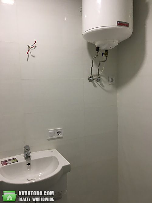 Rent out 1-room apartment. Киев,  Машиностроительная — photo 5