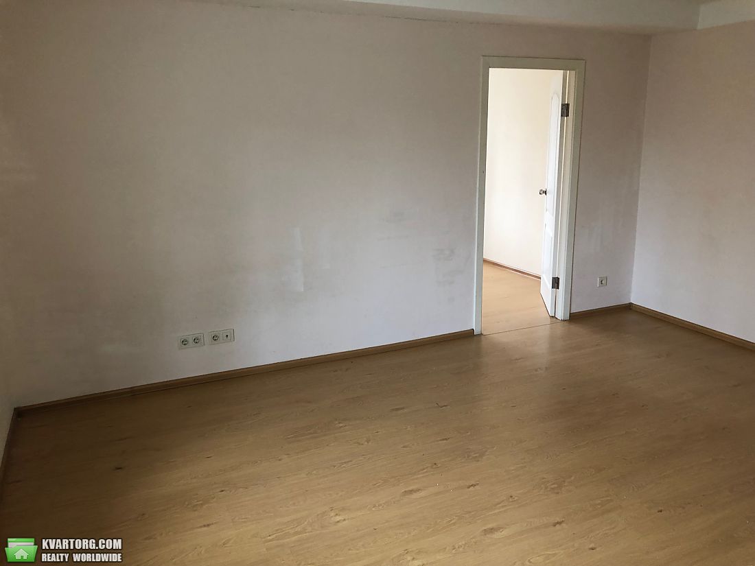Sell 2-room apartment. Киев,  Соломенская — photo 3