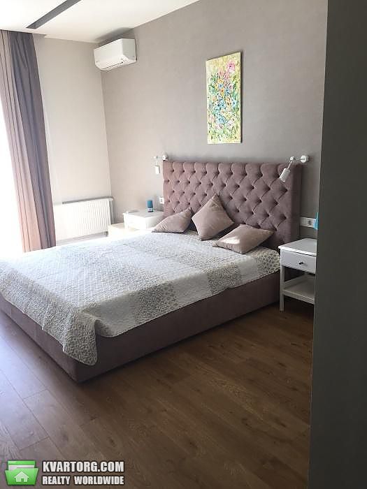 Rent out 3-room apartment. Киев, дегтярная — photo 3
