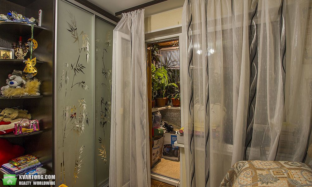 Sell 2-room apartment. Киев, ул. Булаховского — photo 4