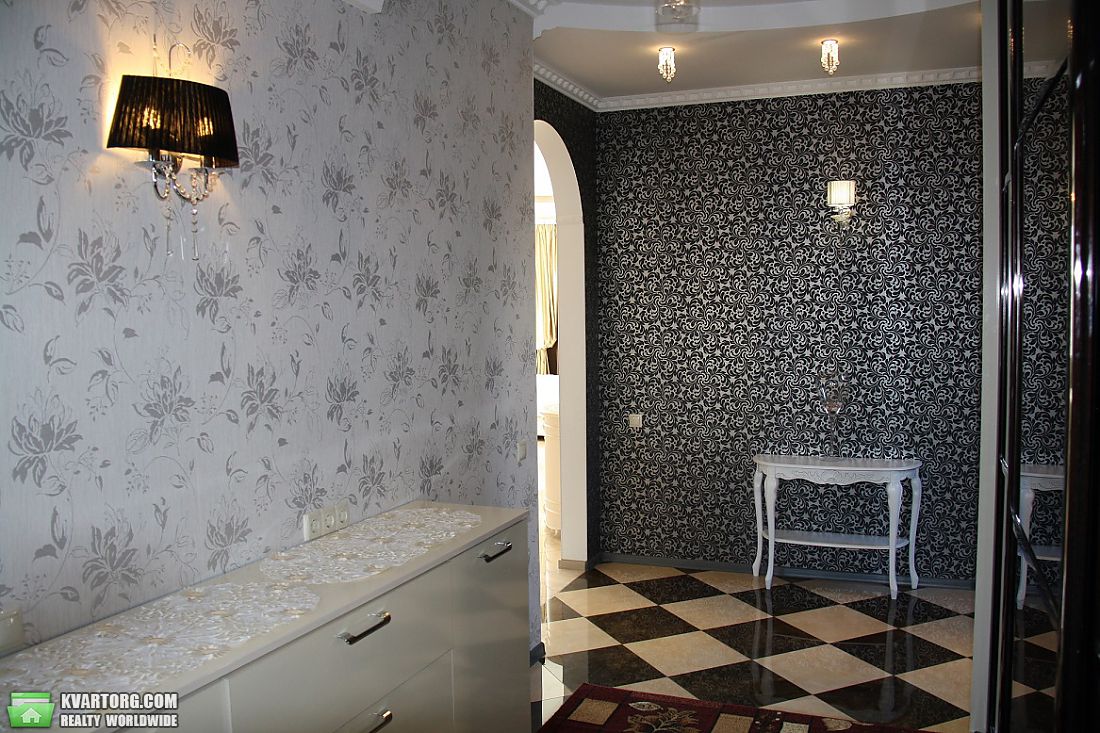 Rent out house. Киев,  Богатырская — photo 9