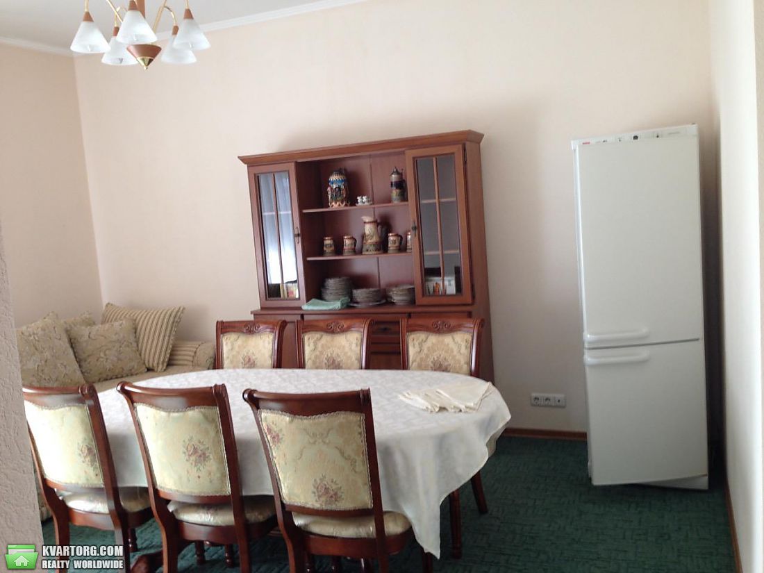 Rent out 4-room apartment. Киев,  Старонаводницкая — photo 1