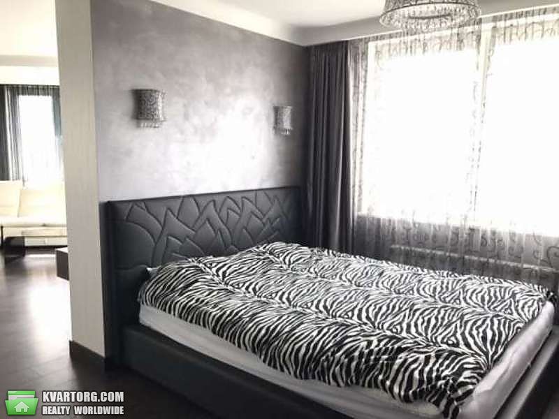 Sell 3-room apartment. Киев,  Княжий Затон — photo 1