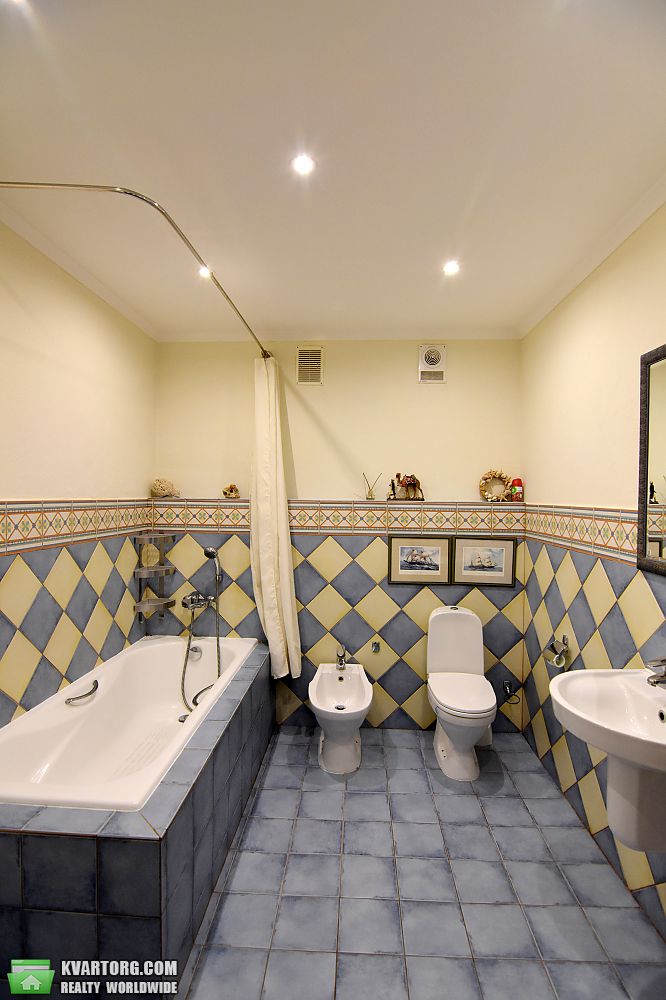 Rent out 2-room apartment. Киев,  Трехсвятительская — photo 4