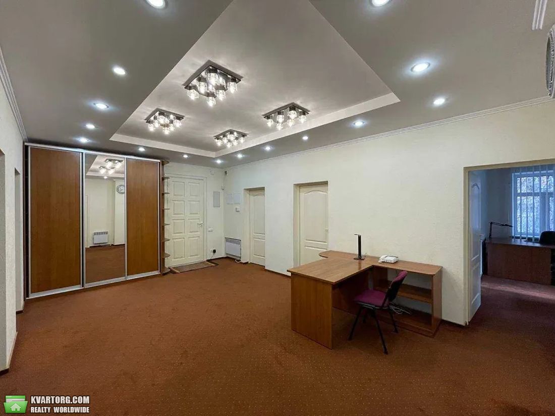 Rent out office. Киев,  Гончара — photo 1