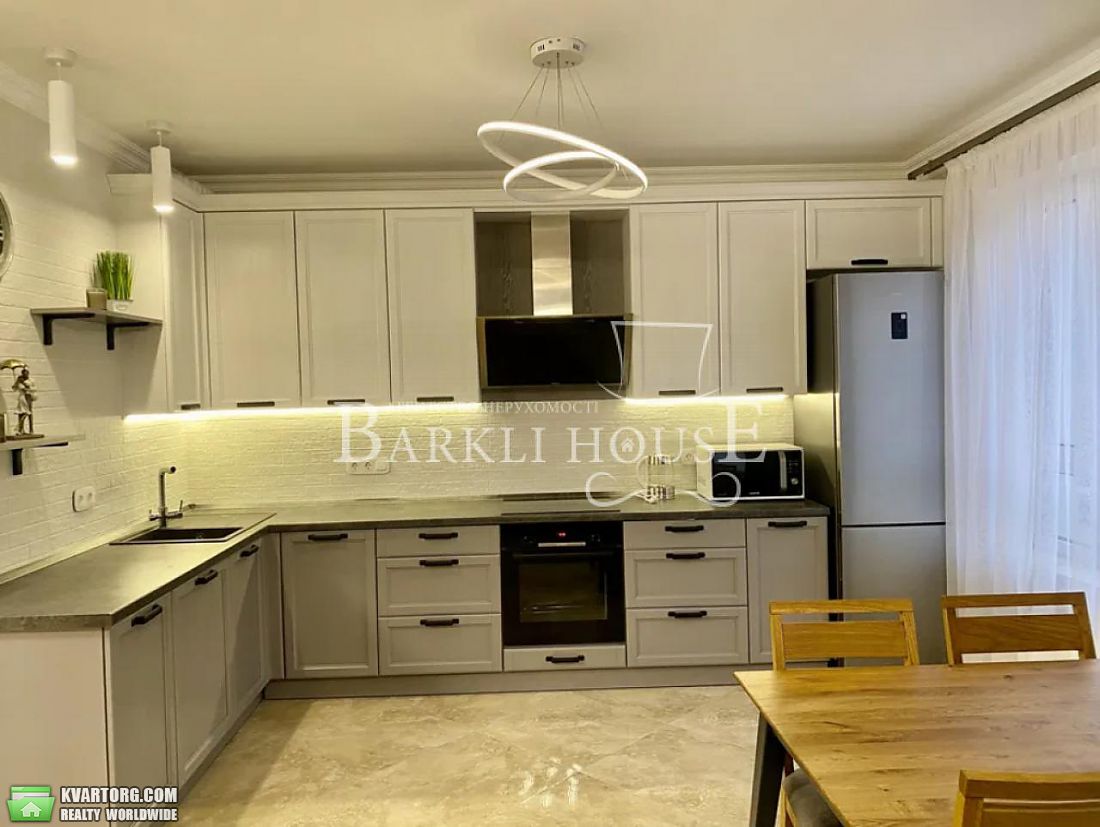 Rent out 2-room apartment. Киев,  Шолуденко — photo 1