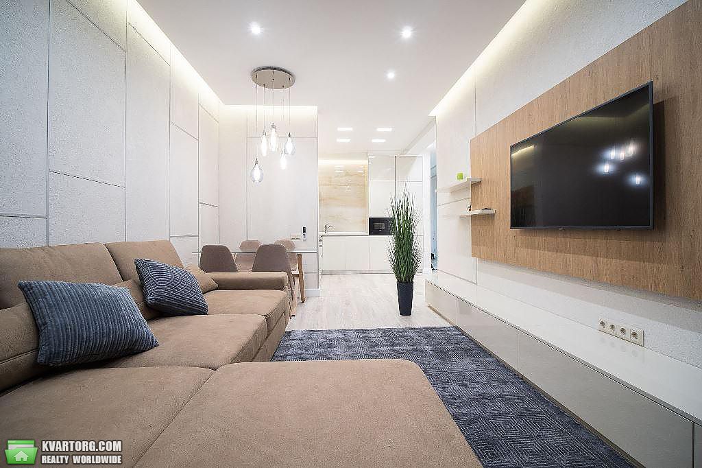 Rent out 2-room apartment. Киев,  Саксаганского — photo 3