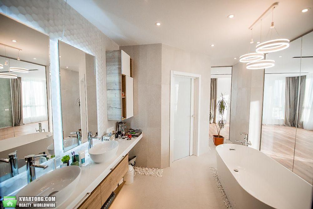 Sell 4-room apartment. Киев,  Конева — photo 1