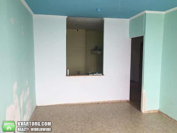 Sell 2-room apartment. Киев,  Урловская — photo 2