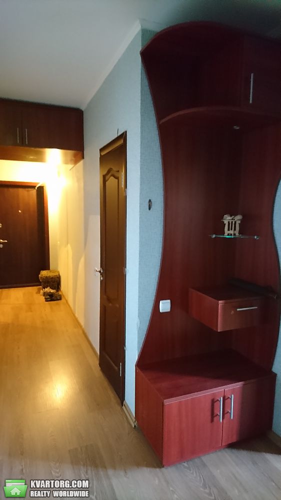 Rent out 3-room apartment. Киев,  Булаховского — photo 4