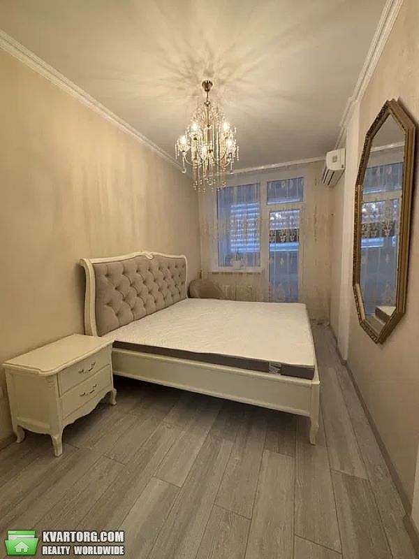 Rent out 2-room apartment. Киев,  Драгоманова — photo 1