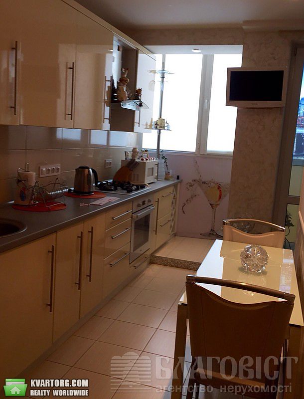 Sell 1-room apartment. Киев,  Златопольская — photo 8