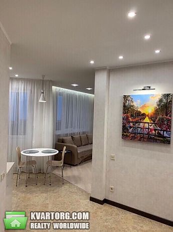 Rent out 1-room apartment. Киев,  Трутенко — photo 1