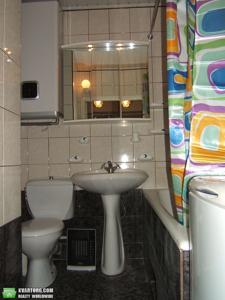 Rent out 1-room apartment. Киев, Антоновича — photo 3