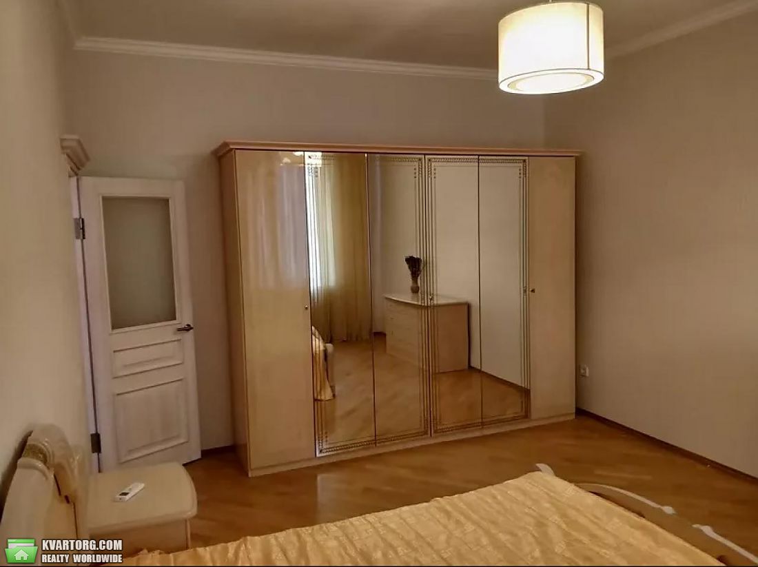 Rent out 2-room apartment. Киев,  Липская — photo 4