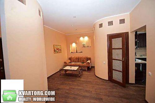 Rent out 2-room apartment. Киев, Почайнинская — photo 3