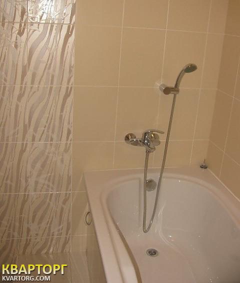 Rent out 2-room apartment. Киев,  Щорса — photo 9