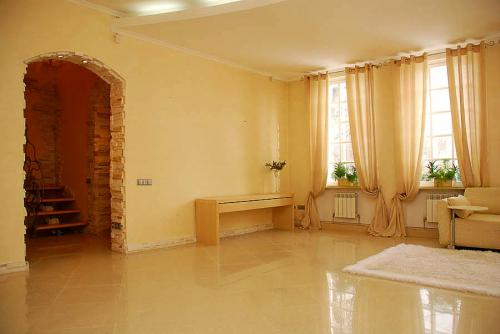 Rent out house. Киев, Садовая — photo 2