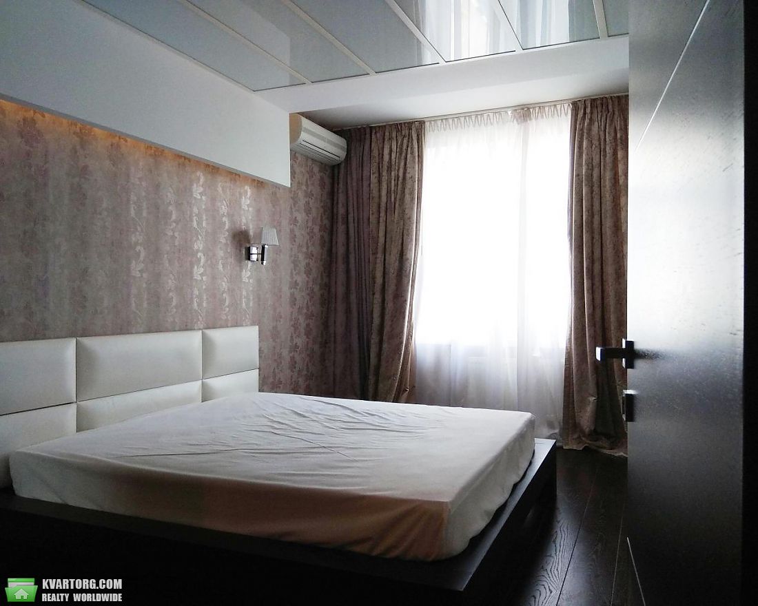 Rent out 2-room apartment. Киев,  Щекавицкая — photo 3