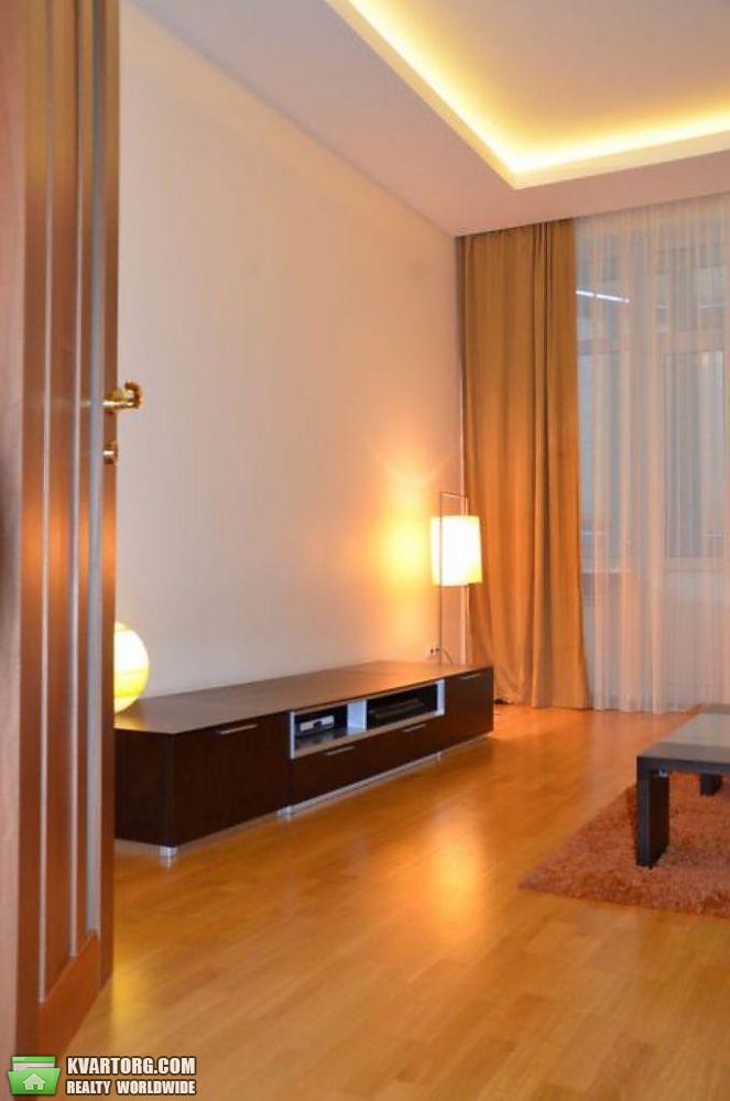 Rent out 4-room apartment. Киев,  Дарвина — photo 2