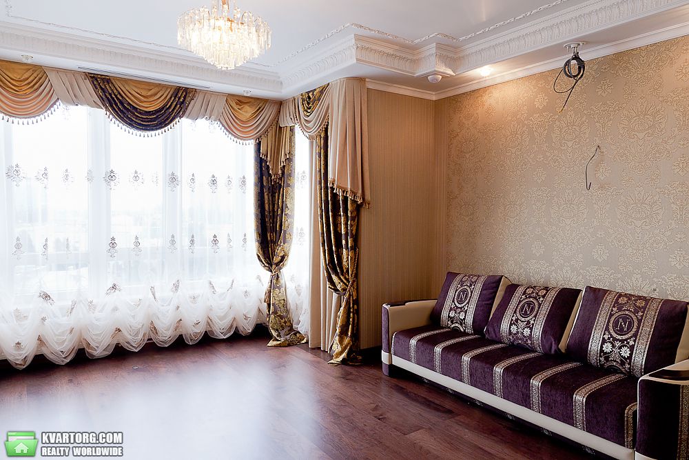 Rent out 4-room apartment. Киев,  Институтская — photo 6