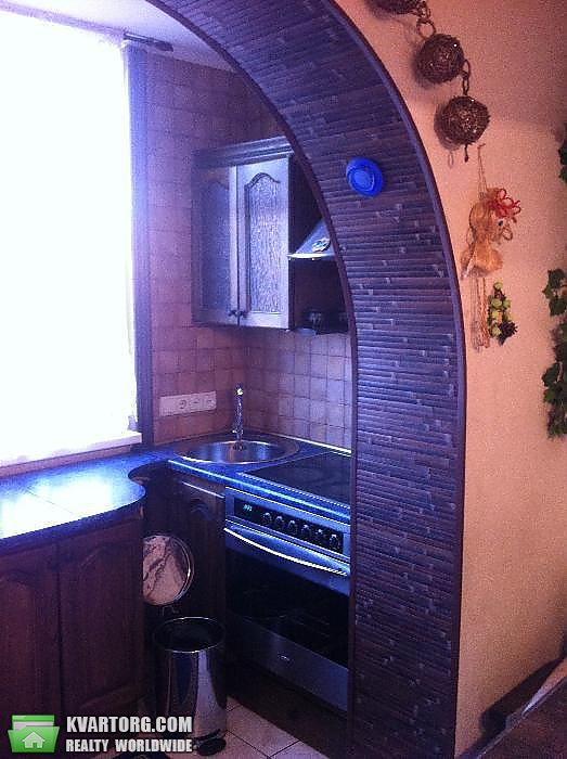 Rent out 2-room apartment. Киев,  Николаева — photo 1