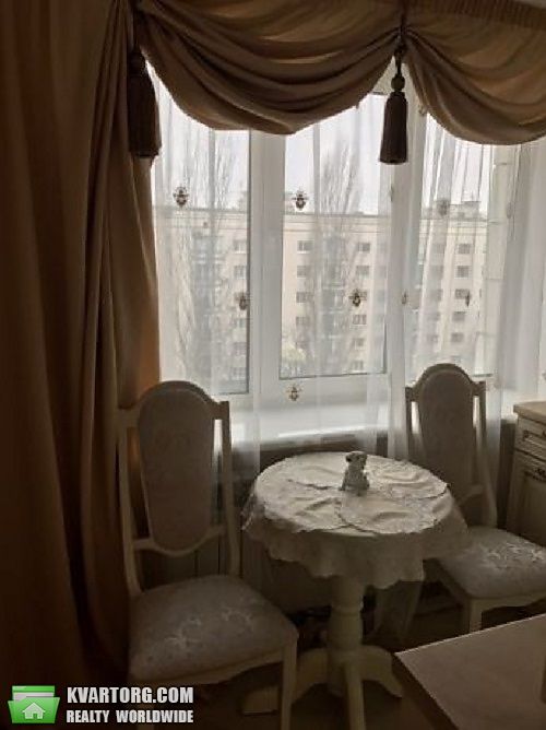 Rent out 1-room apartment. Киев,  Леси Украинки бул — photo 4
