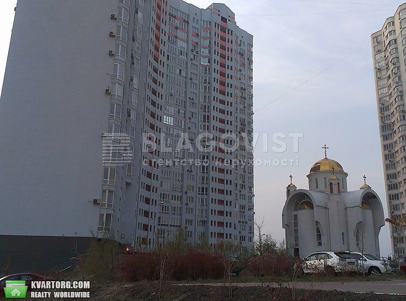 Rent out 2-room apartment. Киев,  Чавдар — photo 6