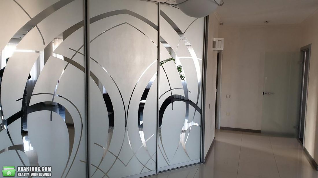 Rent out 3-room apartment. Киев,  Голосеевская — photo 7