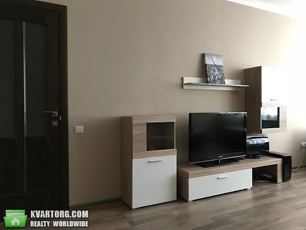 Rent out 2-room apartment. Киев,  Анни Ахматової — photo 2