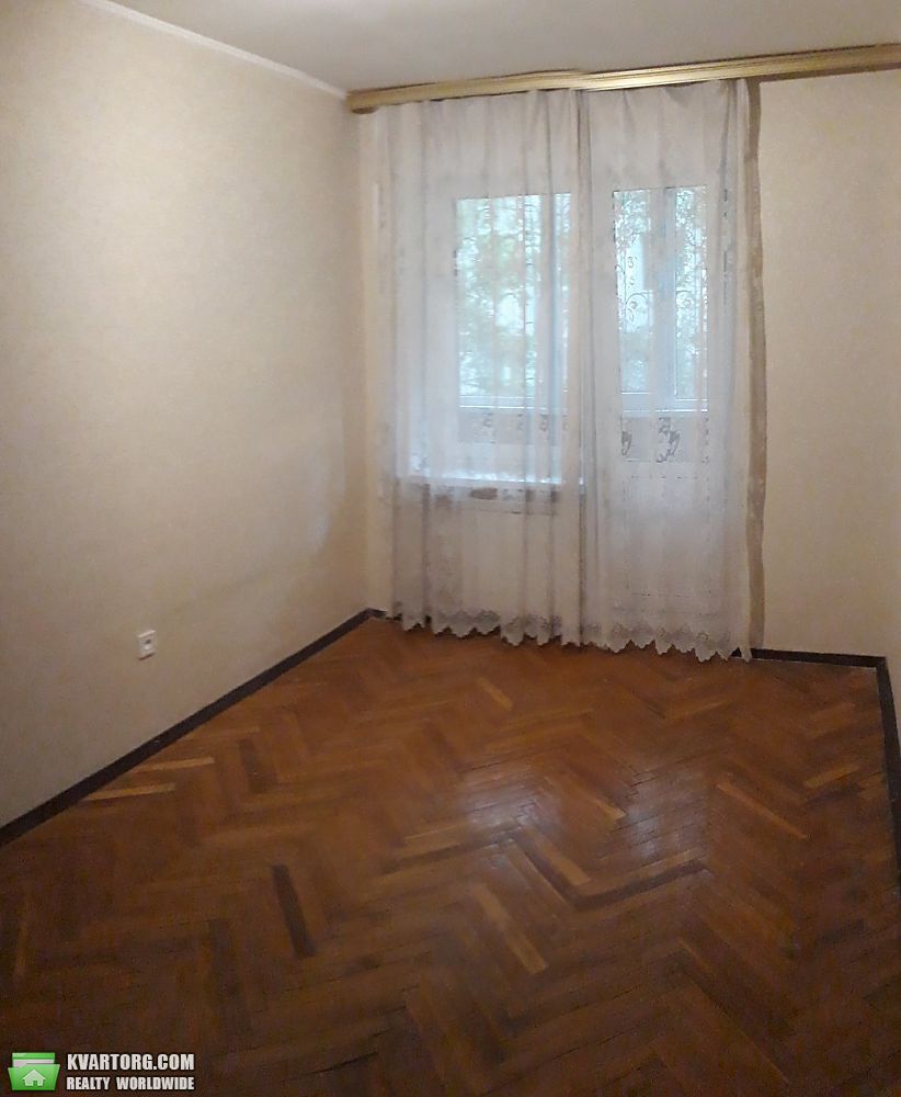 Rent out 2-room apartment. Киев,  Дегтяревская — photo 9