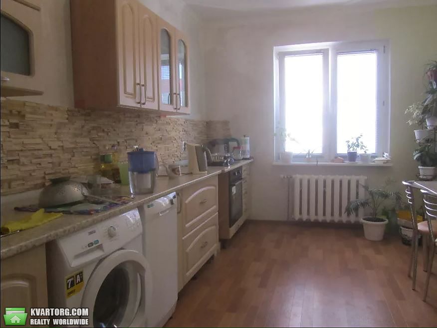 Sell 2-room apartment. Киев,  Урловская — photo 1