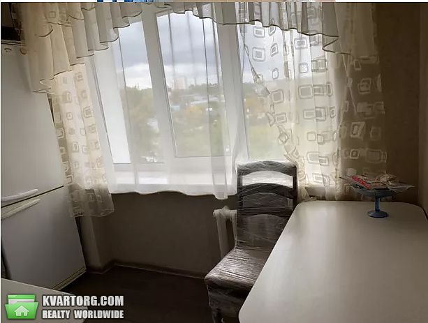 Rent out 2-room apartment. Киев,  Набережно-Корчеватская — photo 9