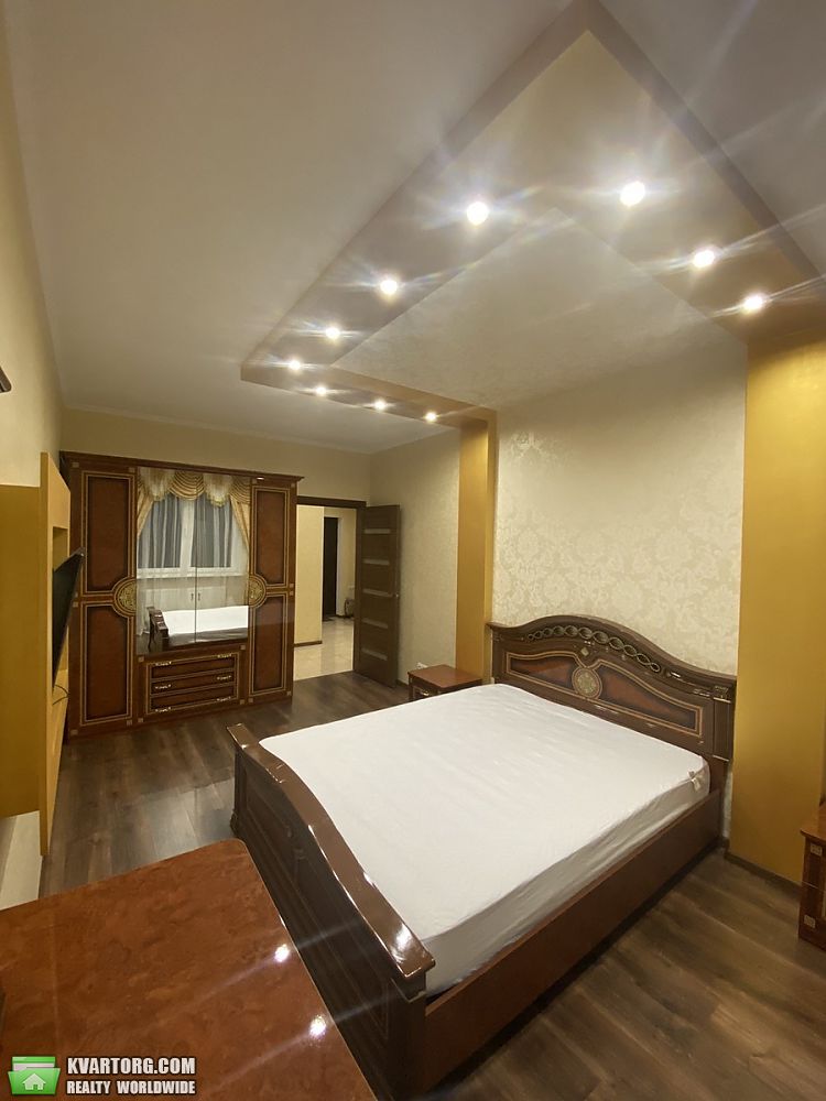 Rent out 2-room apartment. Киев,  Тбилисский пер — photo 1