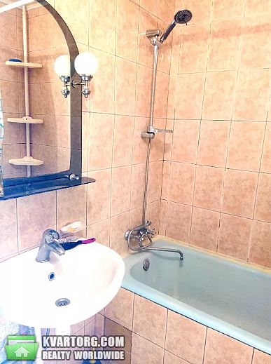 Rent out 2-room apartment. Киев,  Ревуцкого — photo 8