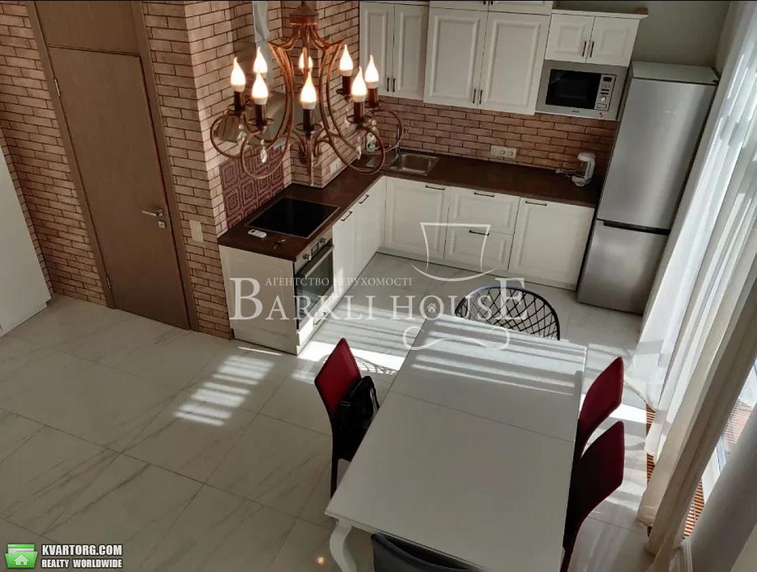 Rent out 3-room apartment. Киев, Дегтярная — photo 10