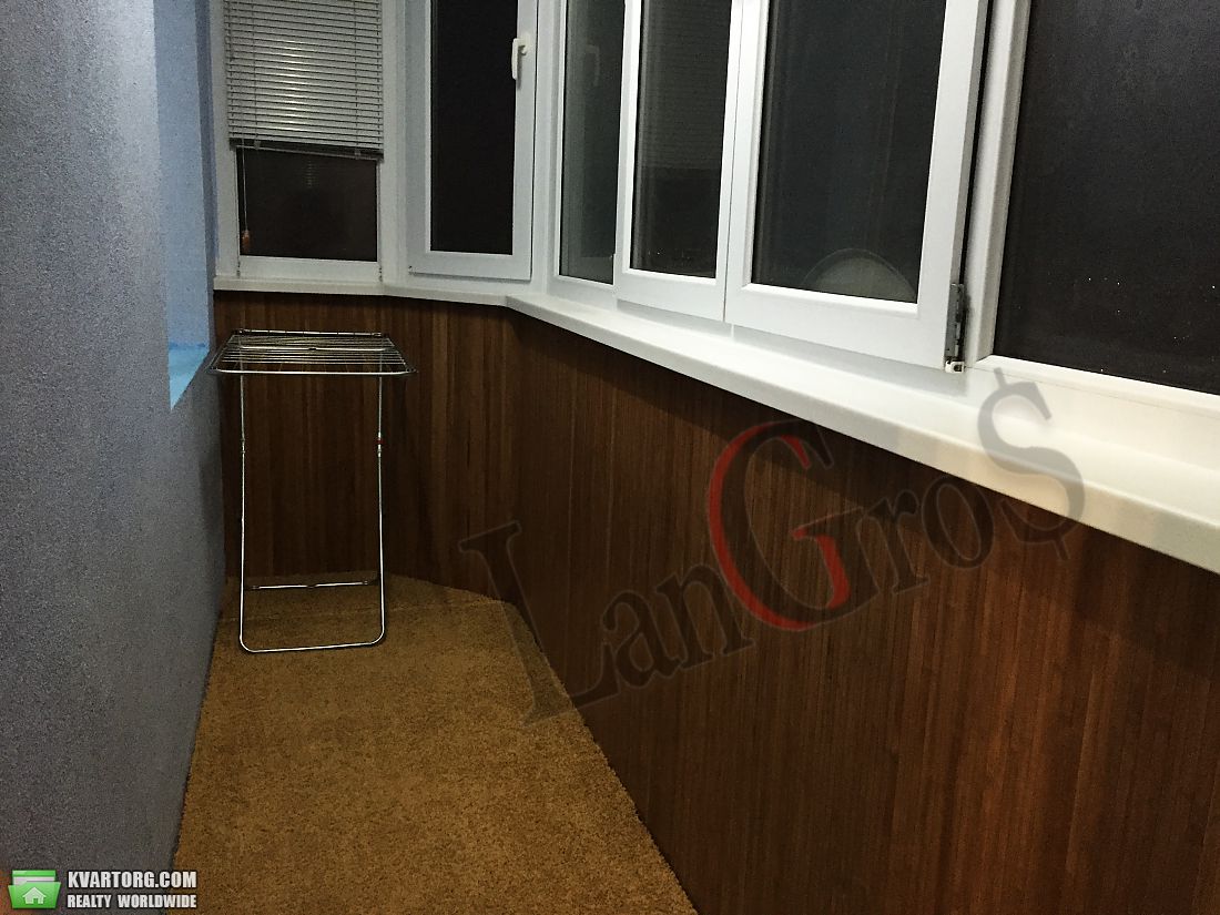 Rent out 3-room apartment. Киев,  Амосова — photo 2