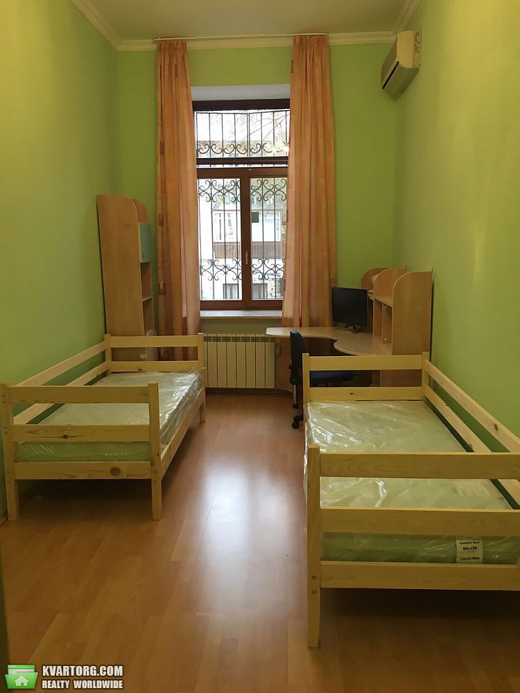 Rent out 4-room apartment. Киев,  Рейтарская — photo 8