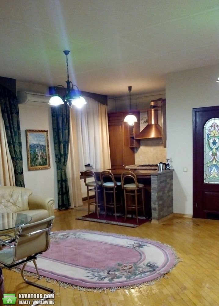Rent out 3-room apartment. Киев,  Вышгородская — photo 2
