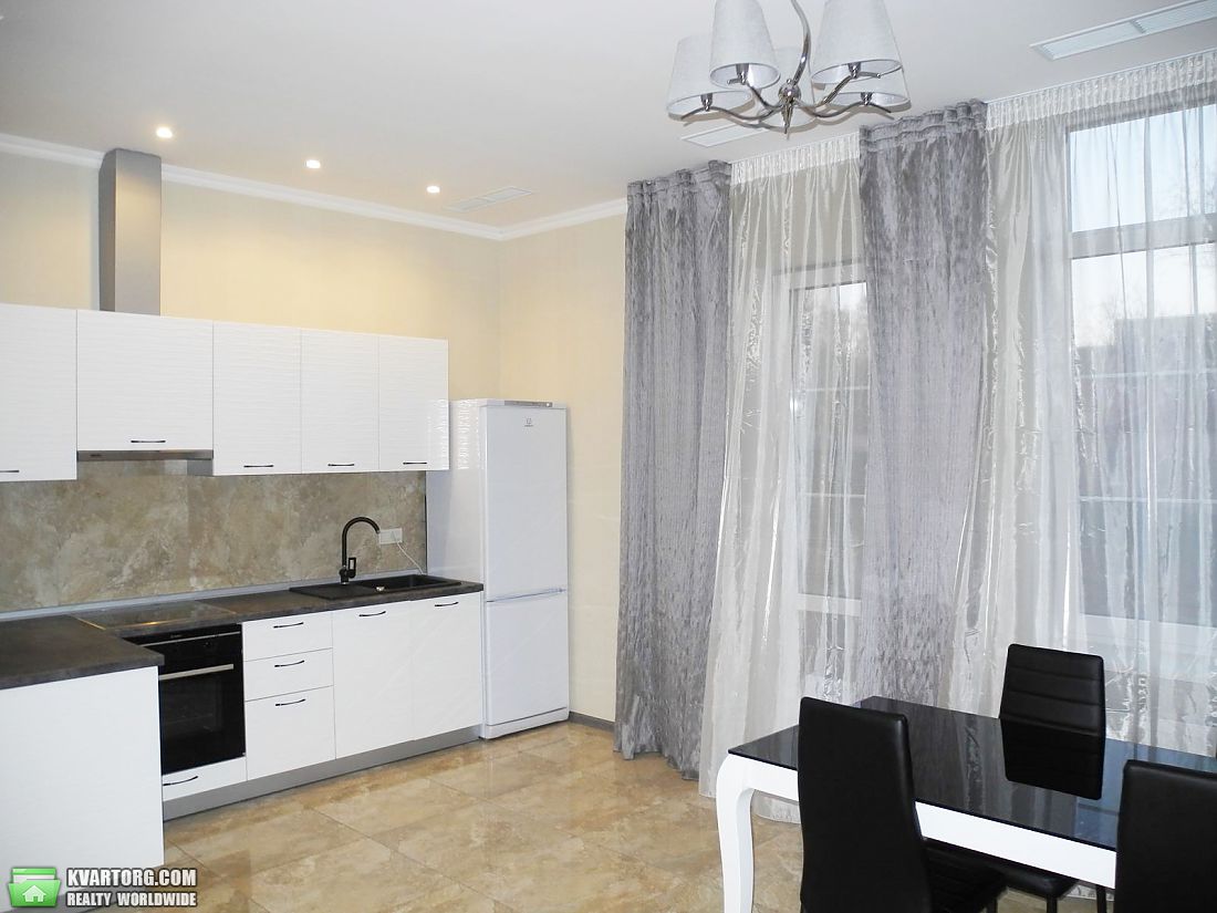 Rent out 2-room apartment. Киев, Сергея Струтинского — photo 1