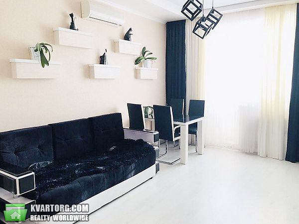 Sell 2-room apartment. Одесса, Книжный пер — photo 1