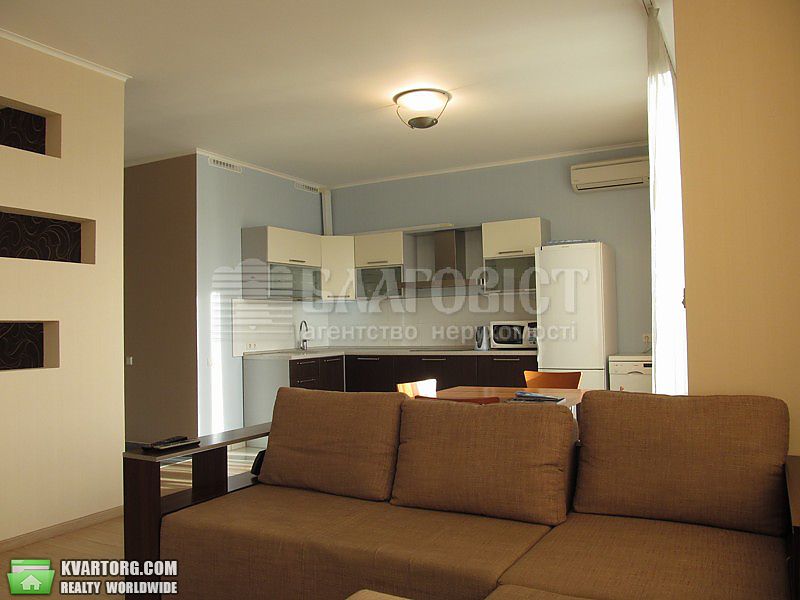 Rent out 1-room apartment. Киев,  Жилянская — photo 2