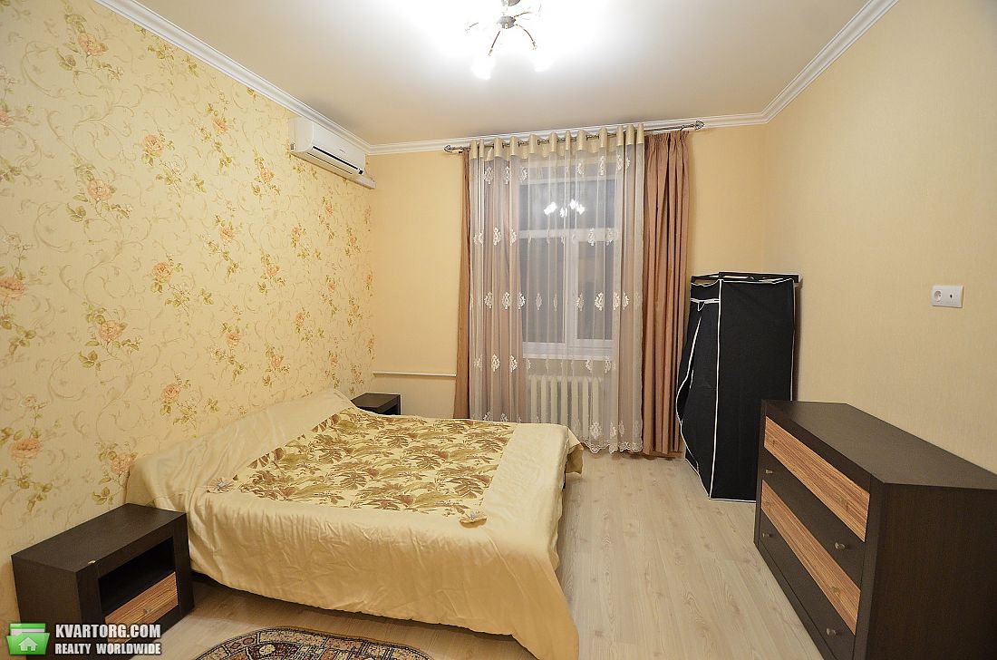 Rent out 2-room apartment. Николаев, Спасская — photo 1
