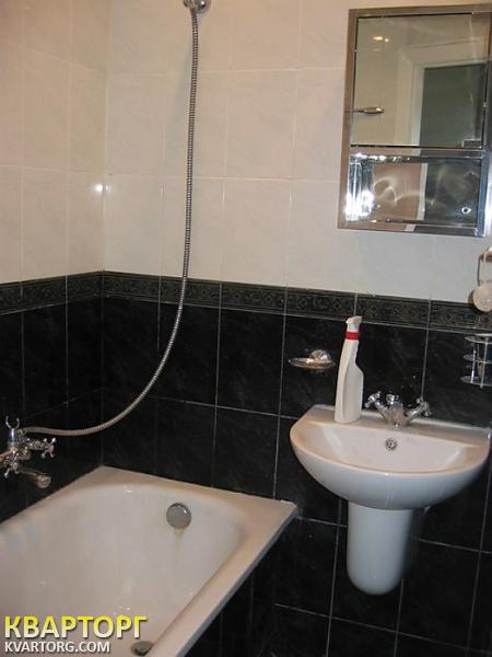 Rent out 3-room apartment. Киев, Политехническая ул. — photo 6