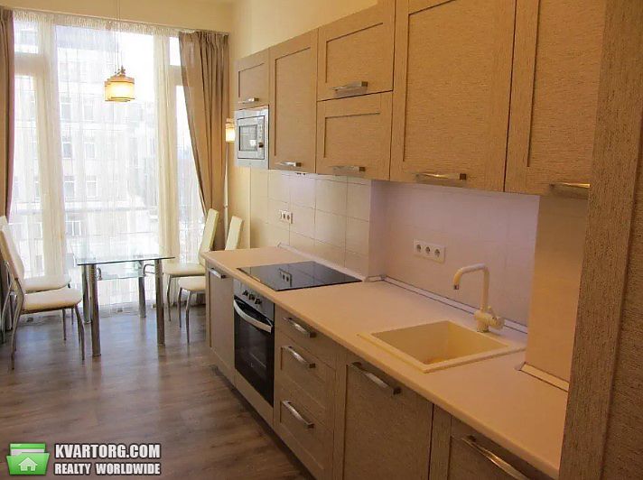 Rent out 1-room apartment. Киев,  Жилянская — photo 2