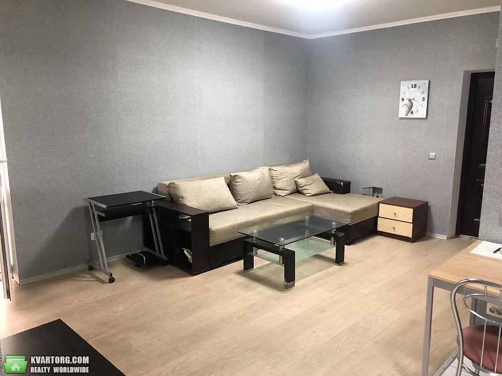 Rent out 3-room apartment. Киев,  Кадетский Гай — photo 2