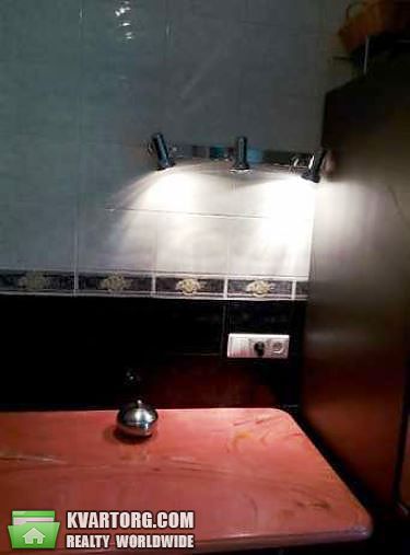 Sell 2-room apartment. Киев,  Новополевая — photo 1