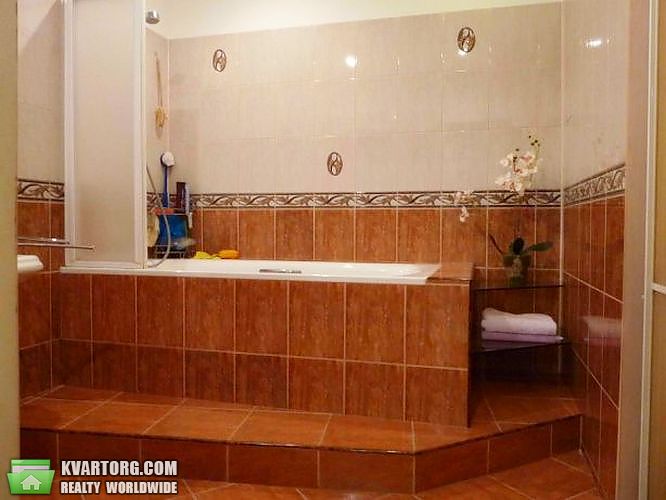 Rent out 3-room apartment. Киев,  Клиническая — photo 3